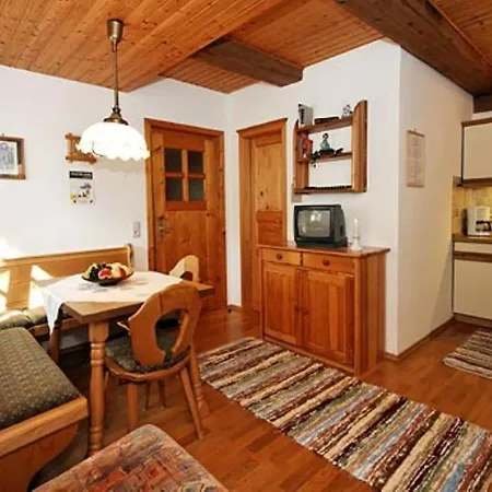 Gasthof-pension Kesslsimerhof * Neualbenreuth